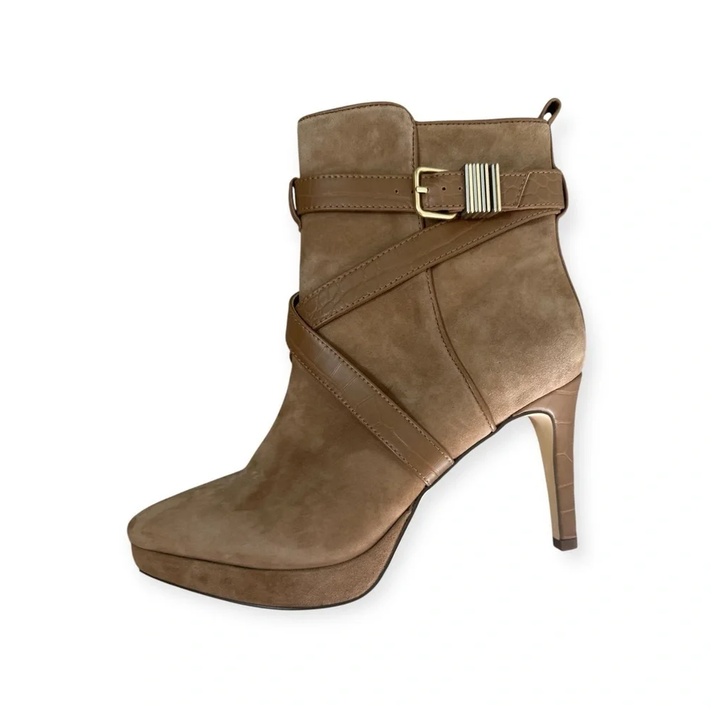White House Black Market  Suede Ankle Boots Toasted Coconut Size 9 NWT